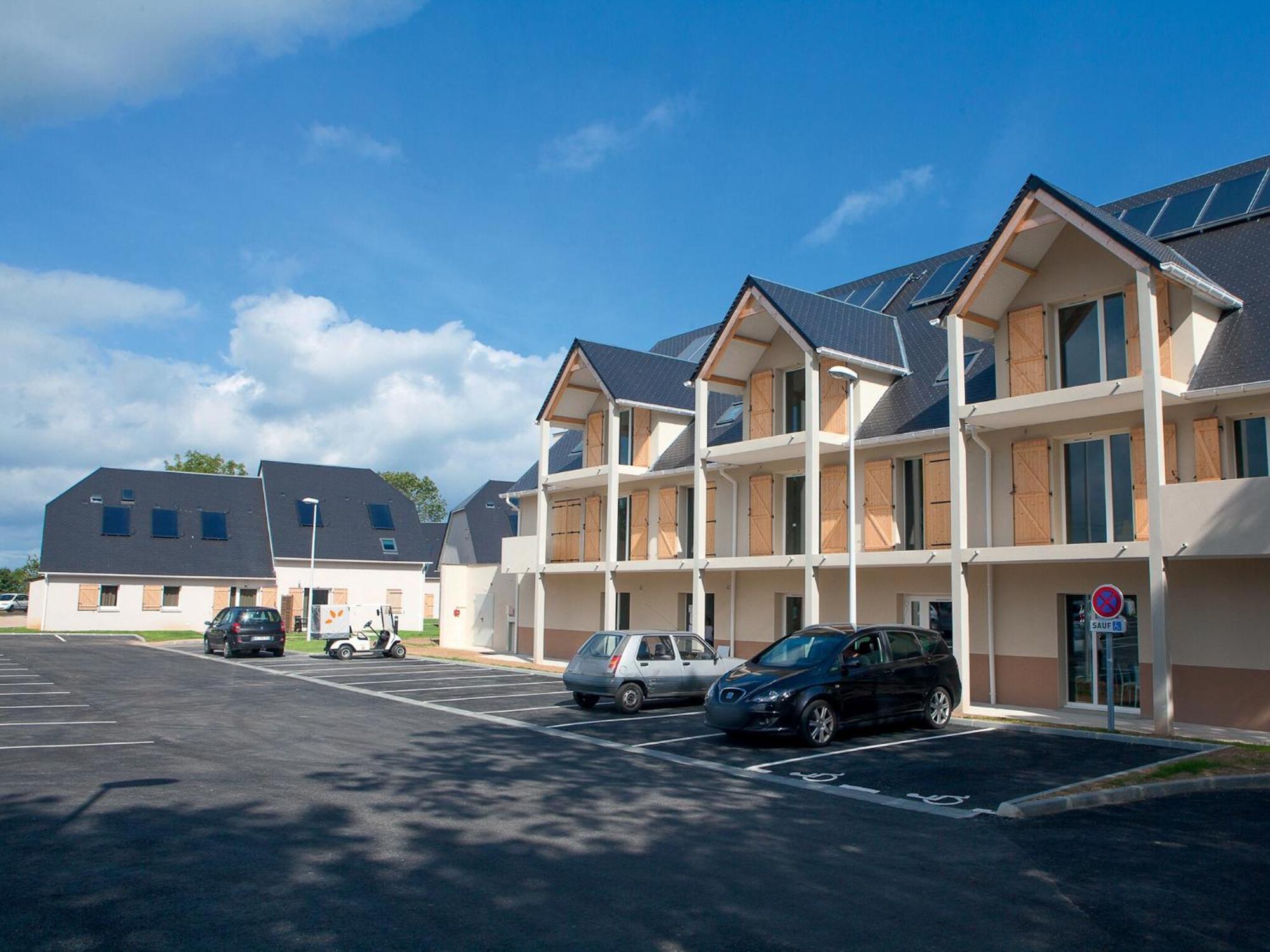 Holiday home Neat With Microwave Auberville
